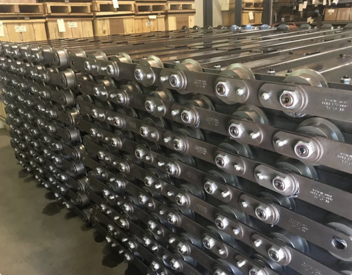 Welded steel conveyor chains