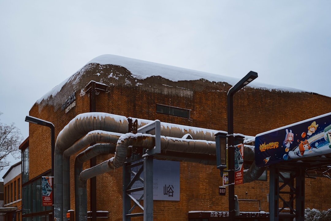 Industrial heat treatment furnace for asphalt plant chain manufacturing