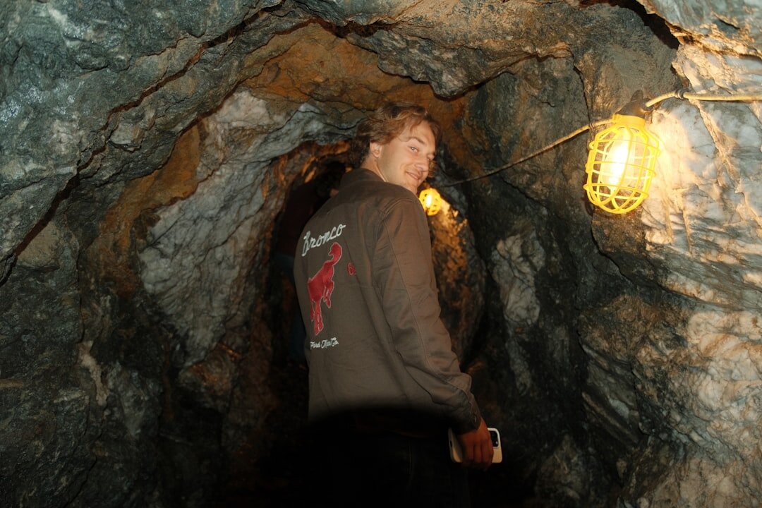 Recycling center conveyor systems and material handling